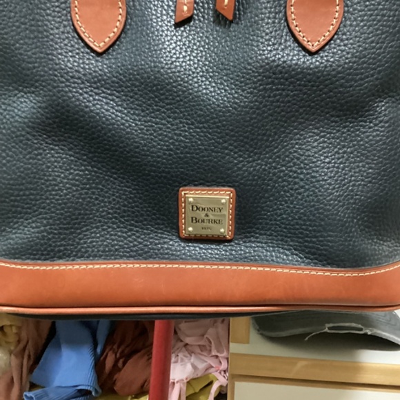 🌺Dooney and Bourke leather shoulder purse🌺 Good used condition - Picture 3 of 5